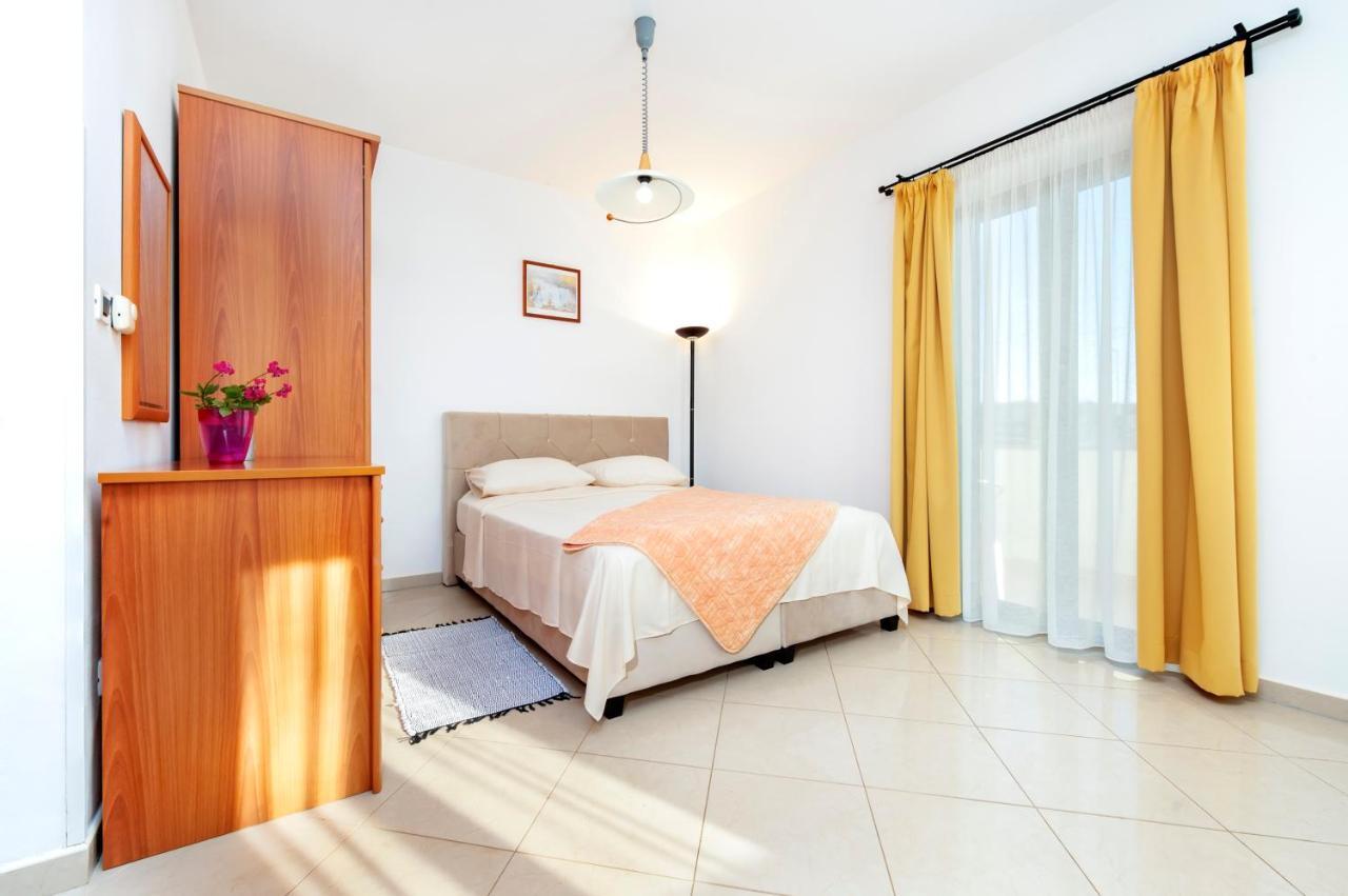 Villa Mara 로비니 외부 사진
